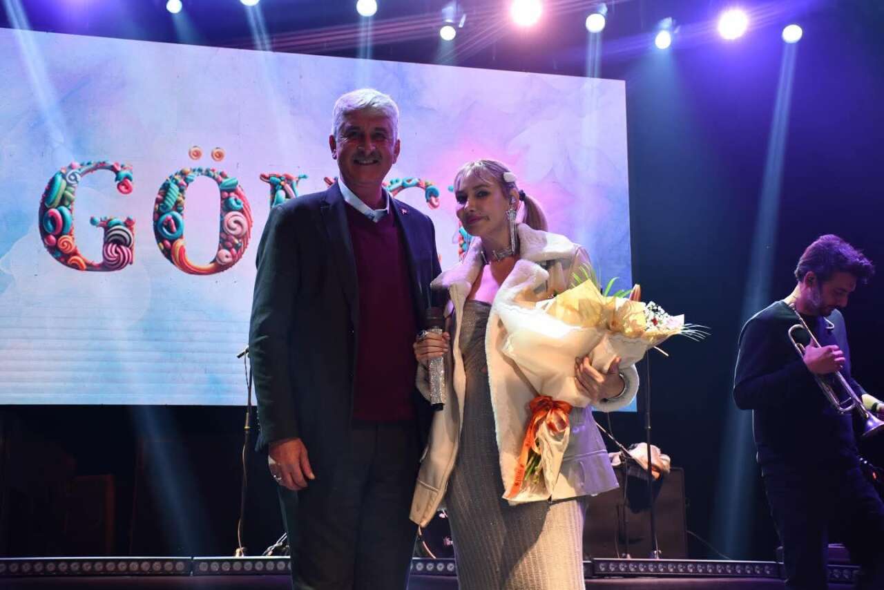 Gökçe, Köyceğiz’de Yeni Yıl Coşkusunu Sahneye Taşıdı 2